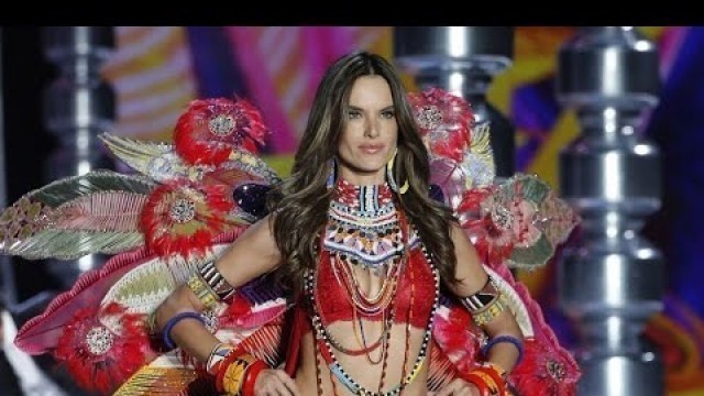 'Alessandra Ambrosio, Victoria\'s Secret Runway, 2000-2017'