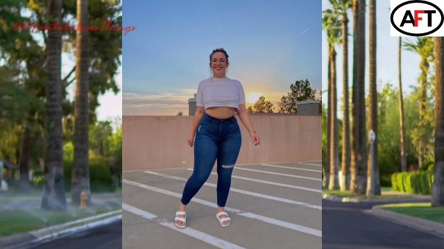 'Nicki Dee // Plus Size Busty Curvy Fashion & Instagram Model // Brief Biography'