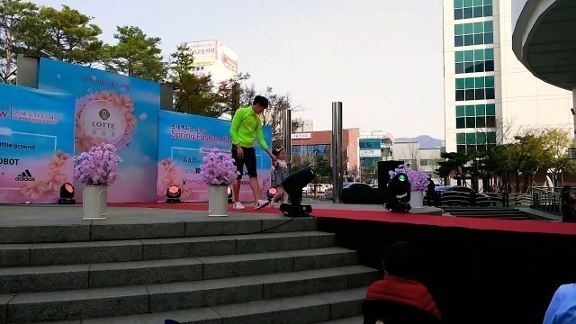 'Fashion show kids, cherry blossom, south Korea'