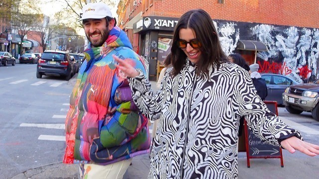 'What People Are Wearing in New York City - Williamsburg, Brooklyn (Episode 8) + $2 Dollar Bill Gifts'