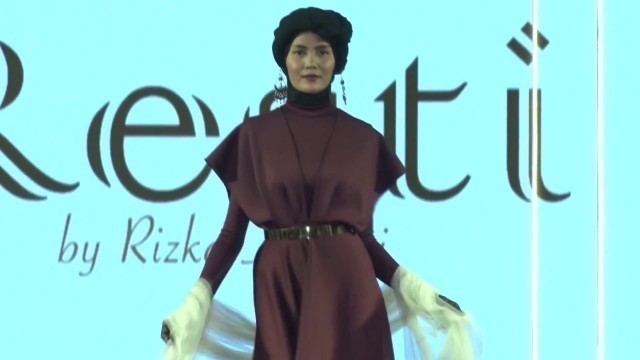 'Jakarta Modest Fashion Week - Resti by Rizka Haristi'