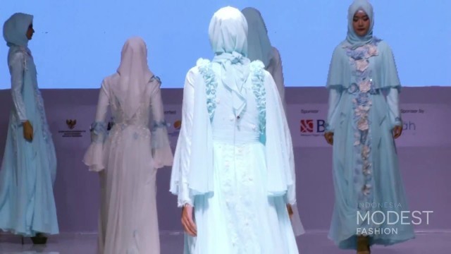 'Leny Rafael - Indonesia Modest Fashion Week 2017'