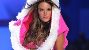 'Alessandra Ambrosio Profile - Victoria\'s Secret Campaign XOXO ( Fall 2006) | MODTV'