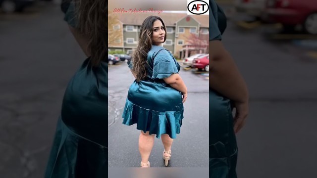 'Johana Amaya// Plus Size Busty Curvy Fashion & Instagram Model // Brief Biography'