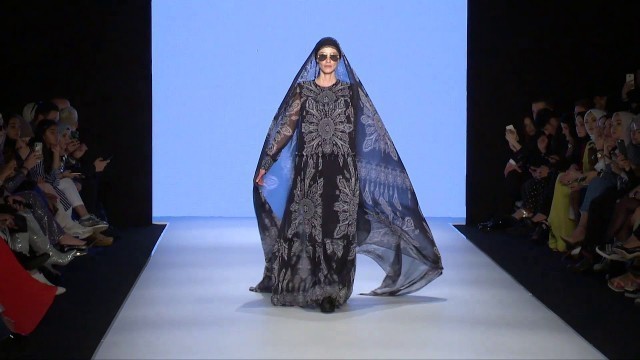 'Modanisa İstanbul Modest Fashion Week 2019 // Barli Asmara\'s Runway'