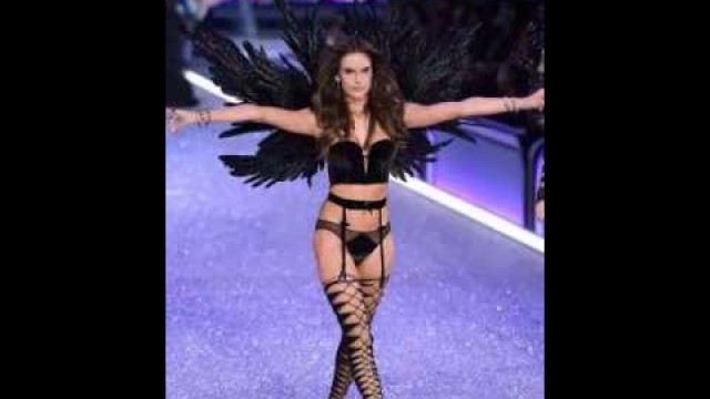 'Alessandra Ambrosio  Victorias Secret Show Runway 2016 Pics'