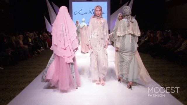 'Lia Soraya - Indonesia Modest Fashion Week 2017'