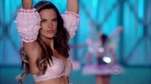 'ALESSANDRA AMBROSIO! Victoria\'s Secret Fashion Show (Compilation)'