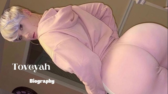 'Toveyah // Plus Size Busty Curvy Fashion & Instagram Model // Brief Biography'