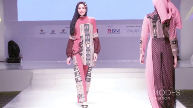 'Lia Afif - Indonesia Modest Fashion Week 2017'