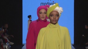 'Modanisa İstanbul Modest Fashion Week 2019 // Nihan Peker\'s Runway'