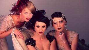 'Gatsby Glam – 1920’s Inspired Fashion Shoot Behind the Scenes – RED Magazine'