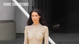 'Bella HADID walk with transparent outfit @ show Stella McCartney 3 october 2022 Paris Fashion Week'