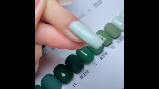 '2022 fashion well-groomed year for Vine green nail gel polish'