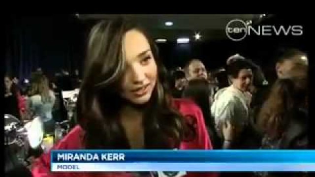 'tenNews Miranda Kerr Backstage VSFS 2011'