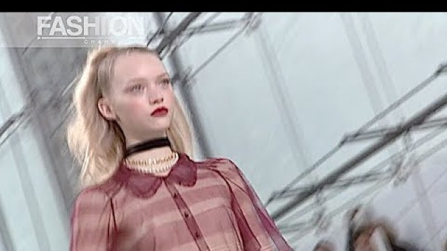 'LOUIS VUITTON Fall 2004 2005 Paris - Fashion Channel'