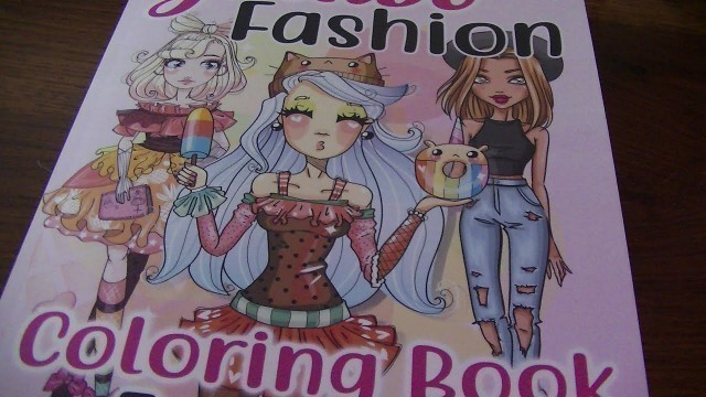 'Flip Thru - Jumbo Fashion Coloring Book For Girls'