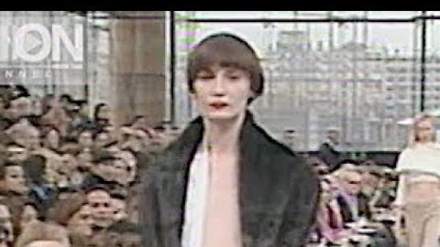 'LOUIS VUITTON Fall 1999 2000 Paris - Fashion Channel'