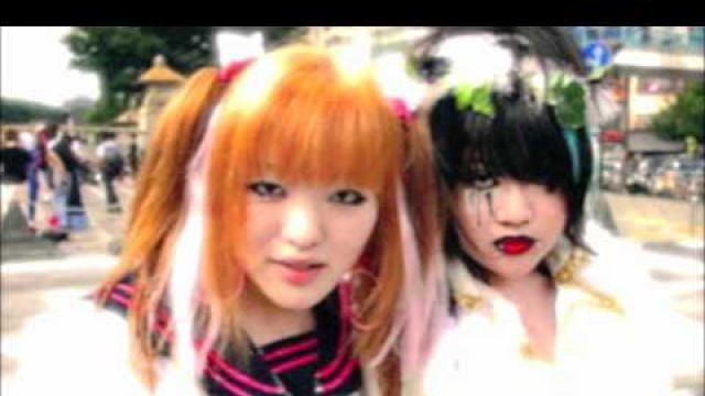 'Japanese Street Fashion: Lollita, Decora, Visual Kei... (song: Hello)'