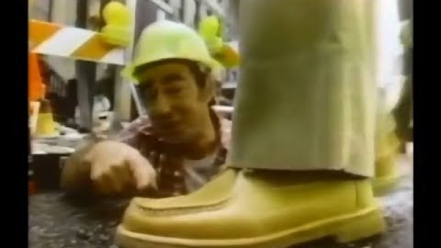 '\'70s Fashion: Jarman Shoes Commercial (1978)'