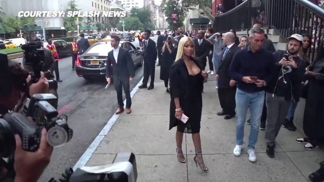 'Nicki Minaj NIP SLIP At Marc Jacobs Fashion Show'