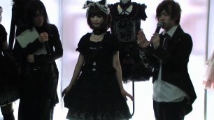 'ファッションデザイナーのファッションショー。h.NAOTO FRILL Lolita Fashion show 2011 (2/2)ロリータファッションショー'