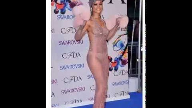 'HELLO NIPPLE Rihanna\'s See-Through Dress at CFDA'