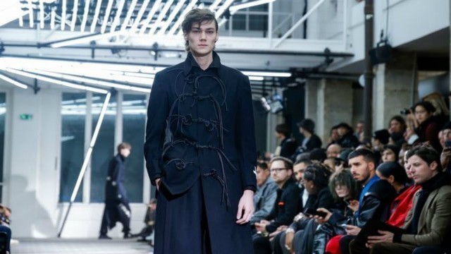 'Yohji Yamamoto | Fall/Winter 2019/20 | Menswear | Paris Fashion Week'