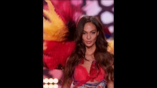 'Joan Smalls walking in VS Fashion Show 2014'