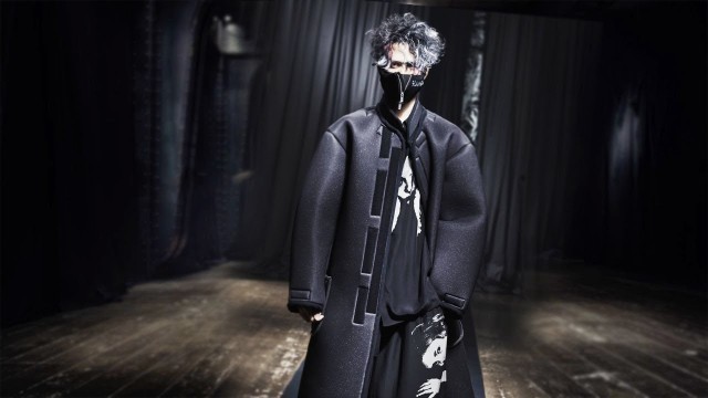 'Yohji Yamamoto | Fall/Winter 2021/22 | Menswear | Paris Fashion Week'