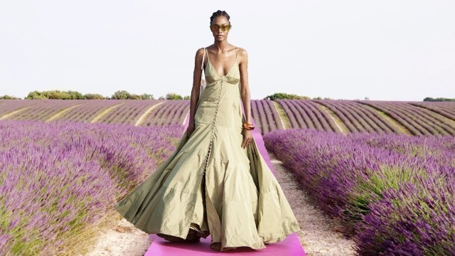 'Jacquemus | Spring/Summer 2020 | Menswear & Womenswear | Paris Fashion Week'