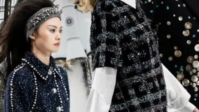 'Chanel | Full Show | Womenswear | Paris Fashion Week | Fall/Winter 2017/2018'