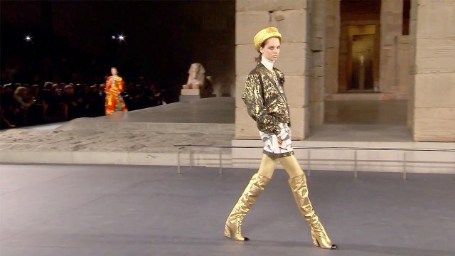 'Chanel | Pre-Fall 2018/2019 Full Fashion Show | Exclusive'