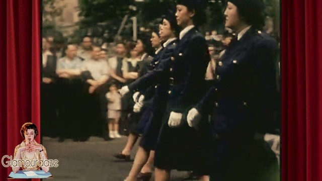 '1940\'s Fashion - 10,000 American Women Parade in 1942'