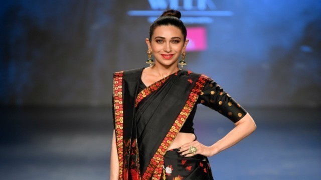 'Karishma Kapoor Walks For Sanjukta Dutta | Fall/Winter 2019/20 | India Fashion Week'