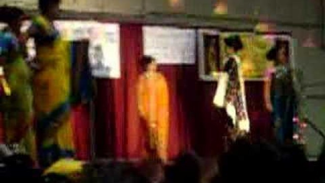 'Taj Sari Palace Fashion Show Bari Eid 2007 Chicago'