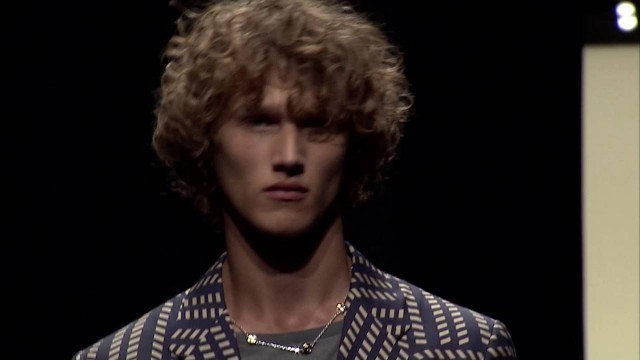 'Versace Men\'s Spring/Summer 2017 | Fashion Show'