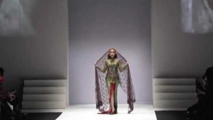 'Artika Sari Devi - Jakarta Fashion Week 2018 [Anne Avantie] \"Badai Pasti Berlalu\"'