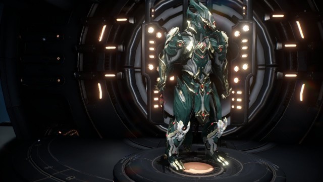 'Warframe: Off The Runway - Chroma Prime Fashionframe'