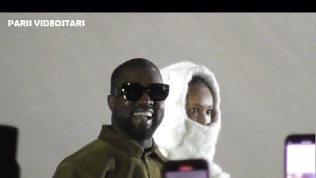 'Kanye WEST listening to his daughter sing @ Paris Fashion Week 2 march 2020 show Yeezy'