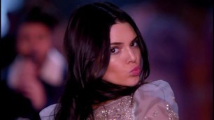 'Kendall Jenner at Victoria\'s Secret 2015 (Portrait of an Angel)'