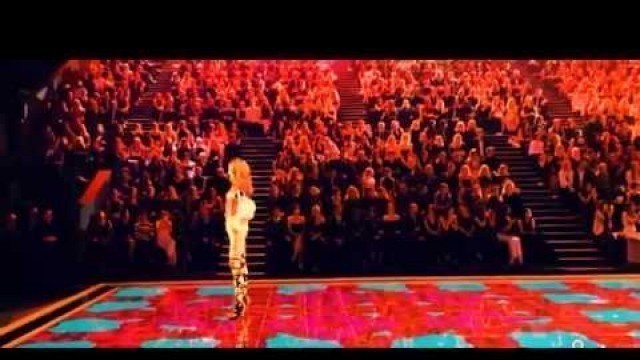 'Victoria\'s Secret Fashion Show 2014 - Segment 2 - Exotic Traveler'