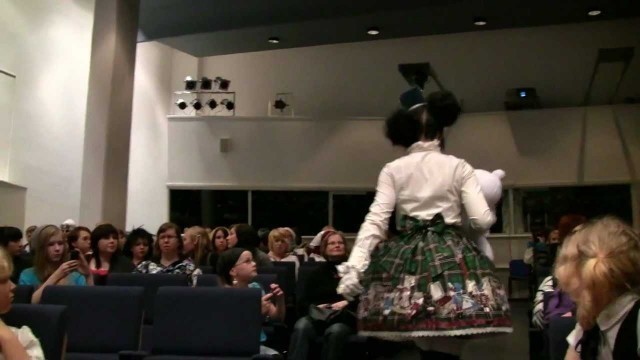 'Lolita Fashion Show Kitacon Kemi 2012'