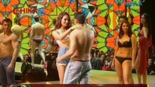 '24 Oras: Kapuso stars, tinilian sa kanilang pagrampa sa isang underwear at denim fashion show'