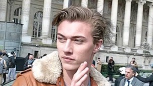 'Lucky Blue Smith @ Paris Fashion Week 7 march 2017 show Chanel / mars #PFW'