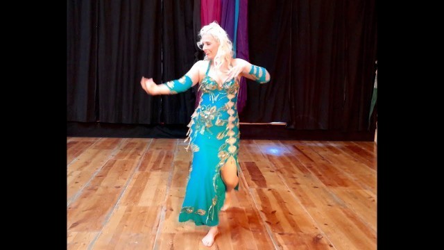 'Santa Fe Haflas - Vashti performs a Middle Eastern Style Dance  - Belly Dance'