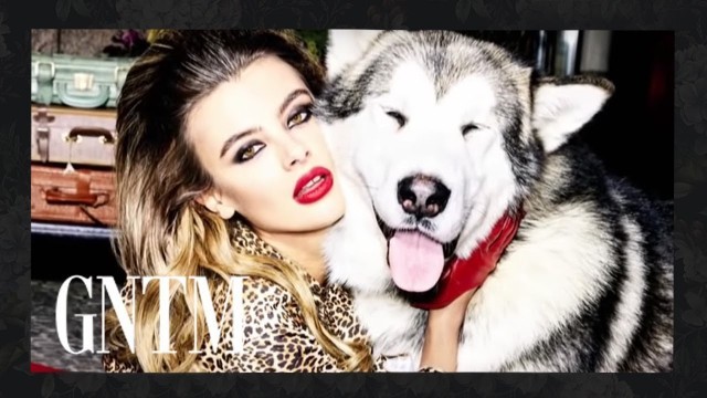 'Dog Mom but make it Fashion! Ellen von Unwerth inszeniert Models als Divas! | GNTM 2021 ProSieben'