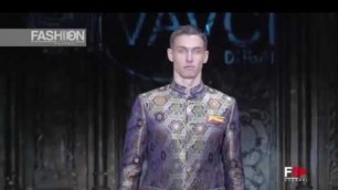 'VAVCI New York Fashion Week Art Hearts Fall Winter 2017 2018   Fashion Channel'