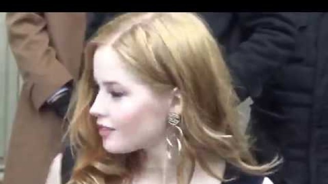 'Ellie BAMBER @ Paris Fashion Week 24 january 2017 show Chanel / Janvier #PFW'