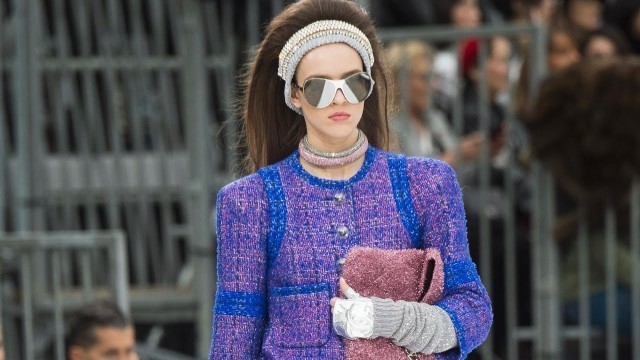 'A 60 Second ⏱ Review of the Chanel Fall/Winter 2017 show'